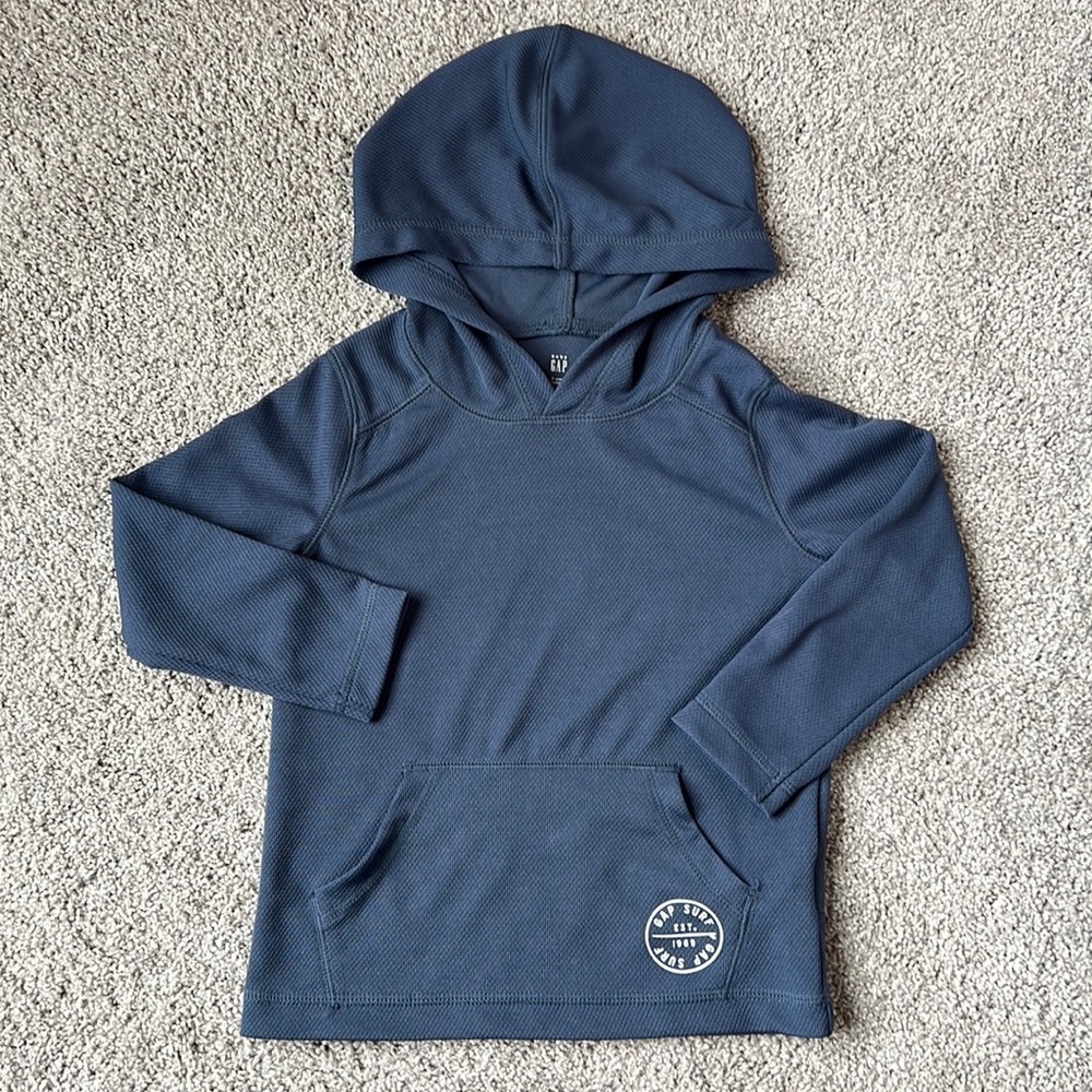 Gap 3t swim shirt